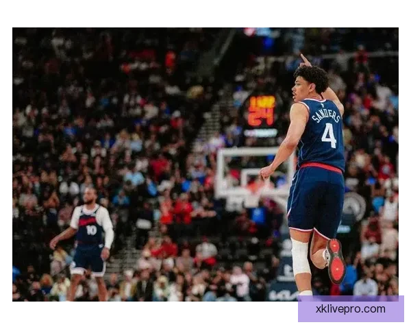 快船五连胜力克雄鹿小卡连场高分大洛迎盖帽里程碑